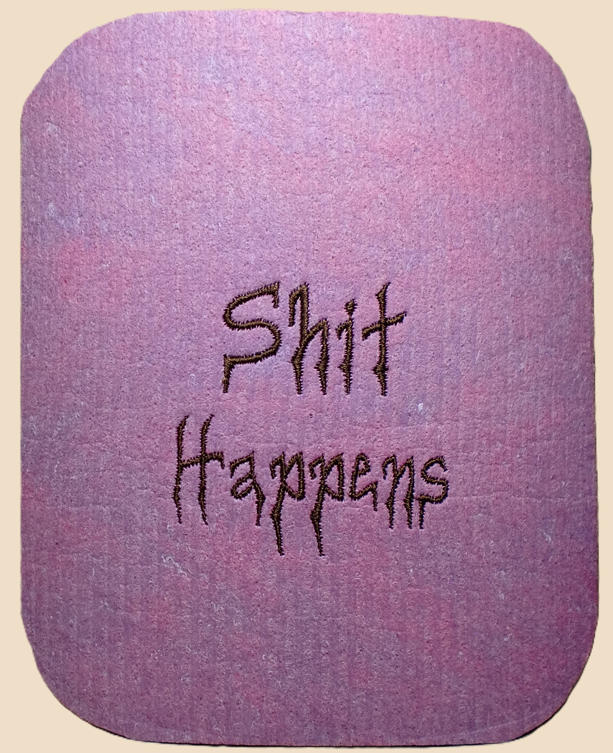 Disktrasa med maskinbroderad text